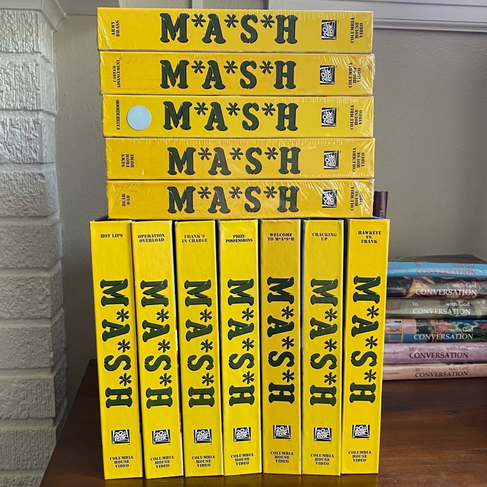 M*A*S*H The Collector’s Edition lot of 12 VHS Tapes Columbia House Video Library
